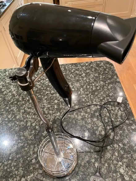 Photo of free Stand (Wandsworth Common SW12) #1