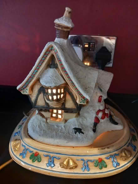 Photo of free Christmas house with lights (Welwyn, Oaklands. AL6) #2