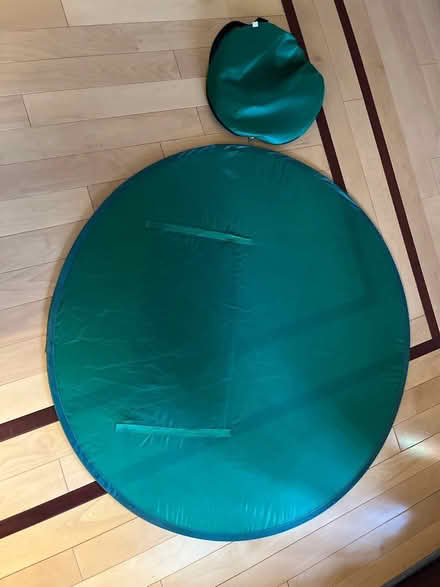 Photo of free Foldable green screen (Cliffside Park, NJ) #1