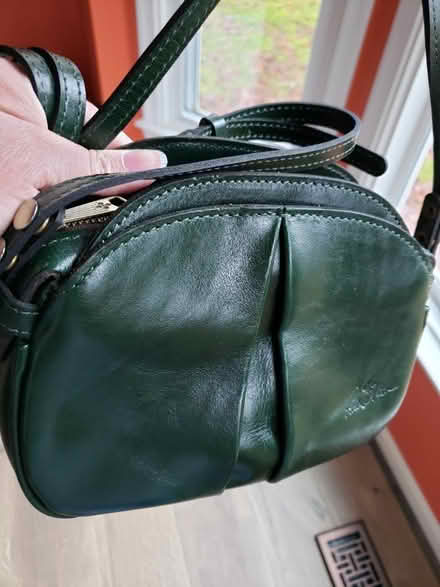 Photo of free Purses (Leavells Crossing in Spotsy) #3