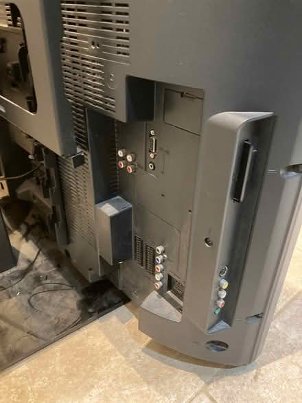 Photo of free Sony Bravia 37” TV - Read Full Post (Storrs S6) #3