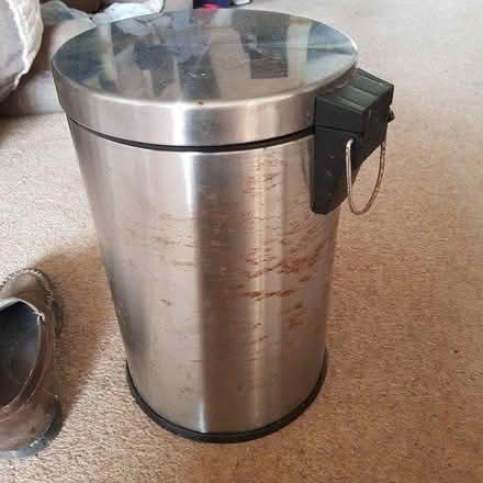 Photo of free Pedal bin (Forest Hill nr H'dington OX33) #1
