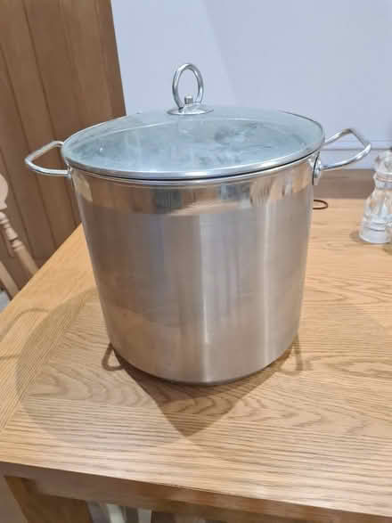 Photo of free Large stock pot (Northchurch HP4) #1