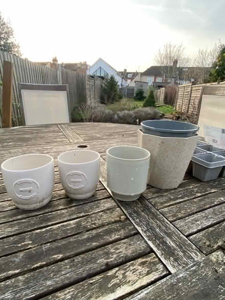 Photo of free Plant pots (TN14) #1