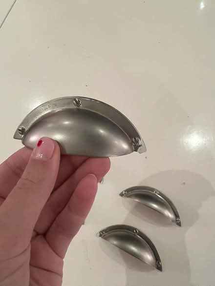 Photo of free 6 Door/drawer pulls (Welwyn Garden City) #1