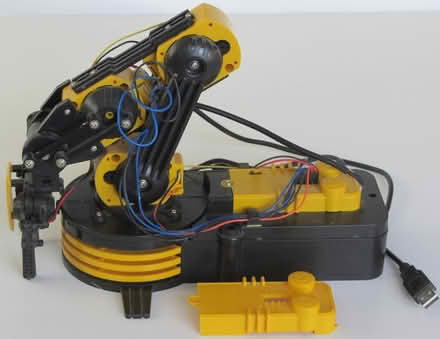Photo of free Robotic Arm with USB PC Interface (Girton) #1