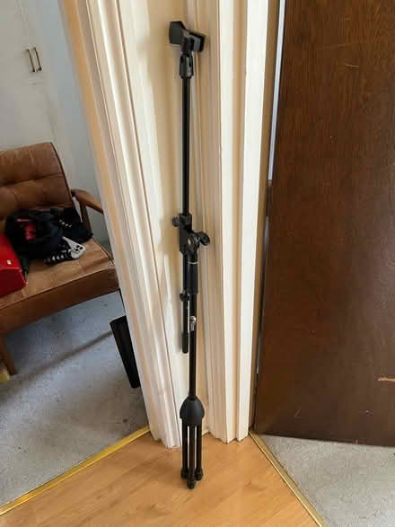 Photo of free Retractable mic stand (N7 Liverpool Road) #1