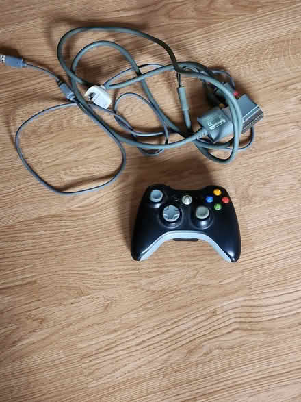 Photo of free Xbox 360 (SO15) #3