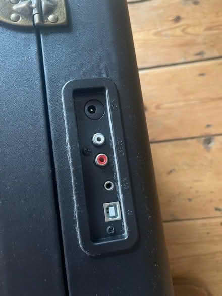 Photo of free Suitcase vinyl player (Wood Green N22) #2