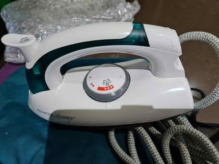 Photo of free Travel iron (Mow Cop ST7) #1