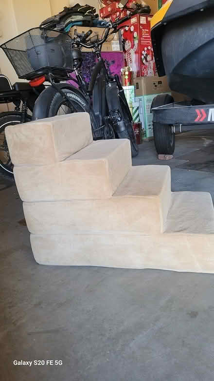 Photo of free Dog steps 4 tier foam (Racetrack and Newport 89015) #1