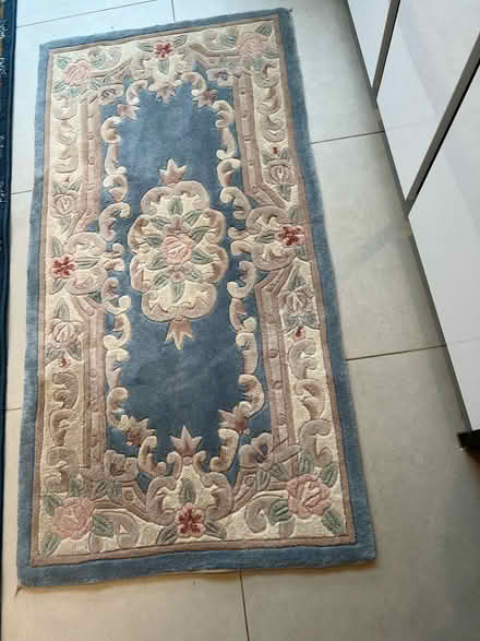 Photo of free Rug (Kingswood KT20) #1