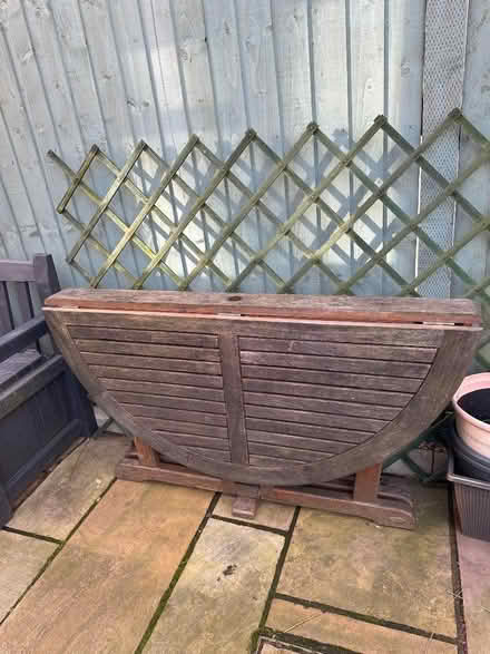 Photo of free Garden table & 4 chairs (Bushey Village WD23) #4