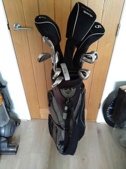 Photo of free Left handed golf clubs and bag (CA8) #1
