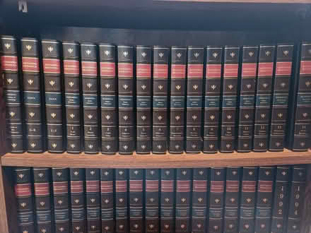 Photo of free 1992 Encyclopedia Brittanica (Woodacre) #1