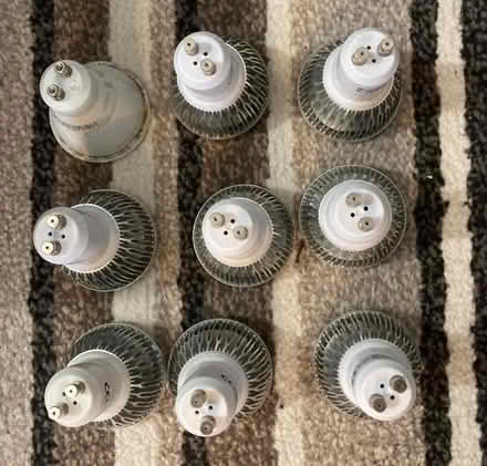 Photo of free silver bathroom spotlights with bulbs (Kirkley NR33) #2