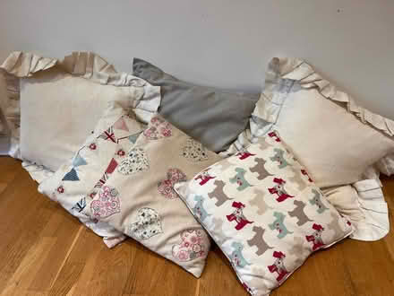 Photo of free Throw pillows for bed/sofa (Watford WD18 (Byewaters)) #1