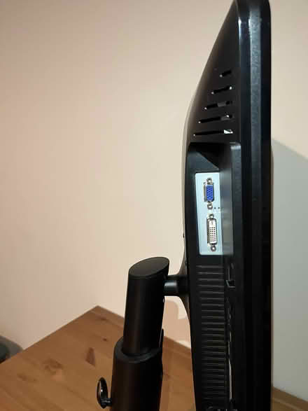 Photo of free Dell S2309Wb Monitor (Twickenham) #4