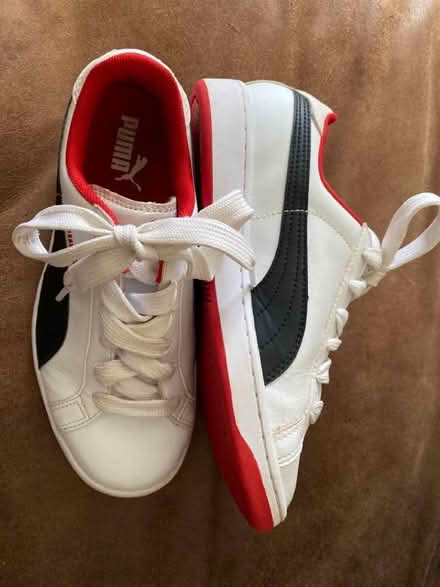 Photo of free Puma trainers size 4 (Holmer Green HP15) #1