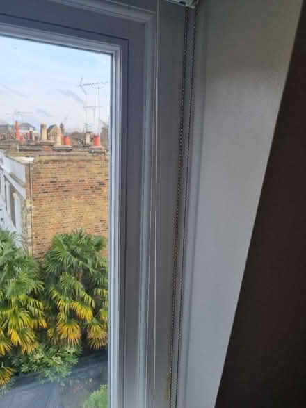 Photo of free Blind with track (N1 Islington) #2