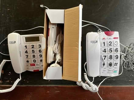 Photo of free 3 Big Button programmable phones (N Overlook area) #1