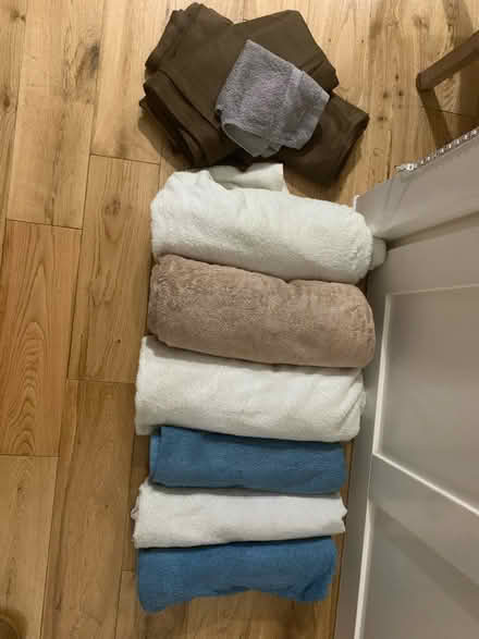 Photo of free 6 x towels + 2 blankets (Blackheath SE3) #1