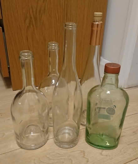 Photo of free Empty 75cl bottles (Mountsorrel LE12) #1
