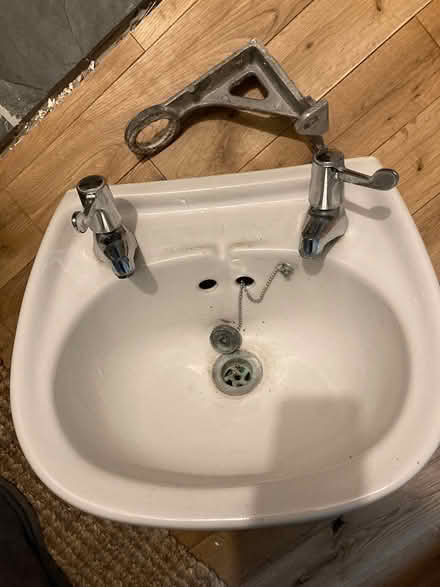Photo of free Small cloakroom basin (Symondsbury DT6) #1