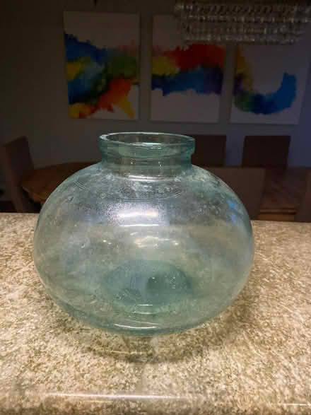 Photo of free Large vase (72nd st Bay Ridge) #1
