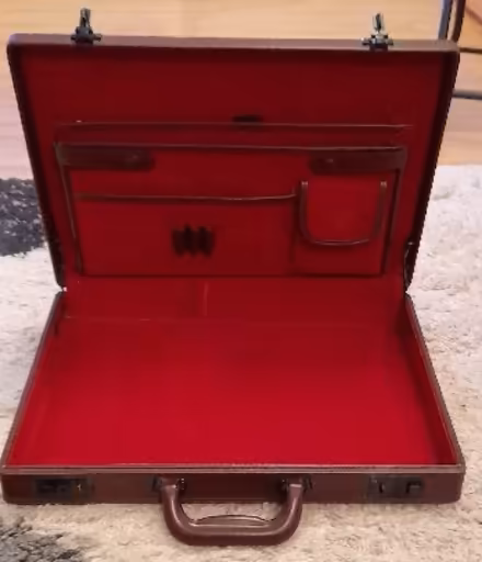 Photo of free Attaché Case (Springfield CM2) #1