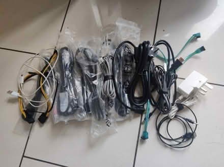 Photo of free various cables (Northwood HA6) #1
