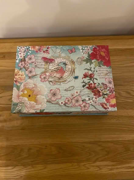 Photo of free Decorative storage box - cardboard (HA2) #1