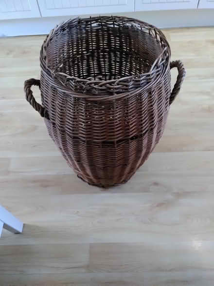 Photo of free Wicker Ali Baba style laundry π§Ί basket (Amber Valley DE56) #3