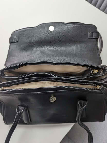 Photo of free Fiorelli Ladies Bag (High Green S35) #2