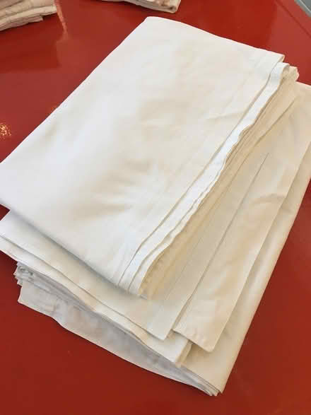 Photo of free 3 Flat single bed cotton sheets (TW1 East Twickenham) #1