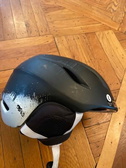 Photo of free Snowboarding/ski helmet (72nd st Bay Ridge) #1