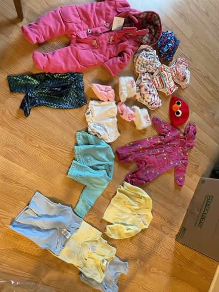 Photo of free Baby stuffs for 6-12months (Hanover park illinois 60133) #1