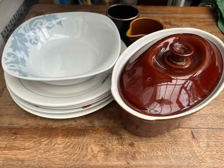 Photo of free Kitchen crockery pieces (Wandsworth SW18) #1