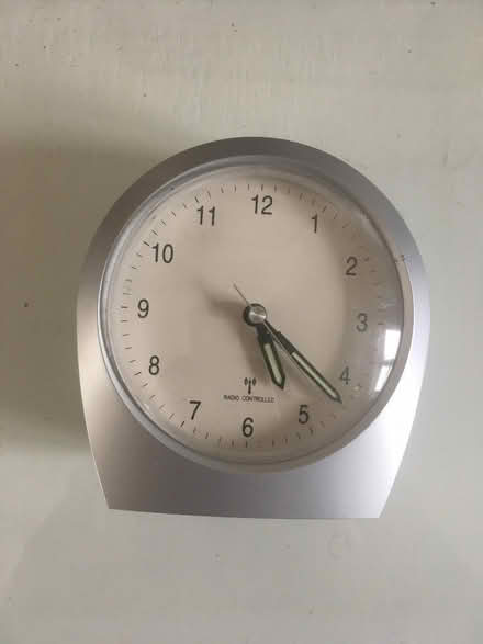 Photo of free Radio-controlled alarm clock - not working (Bishops Cleeve GL52) #1