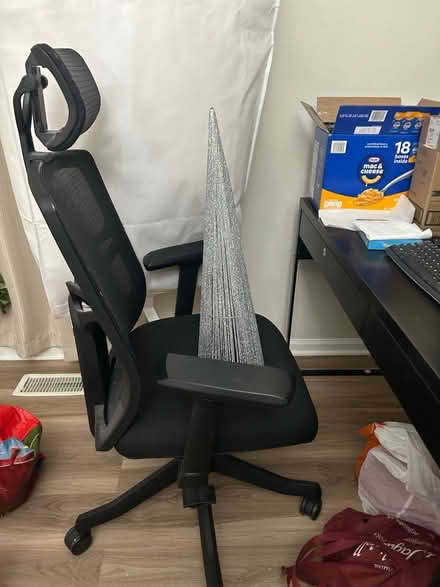 Photo of free Glitter Xmas table tree (Bartlett) #1