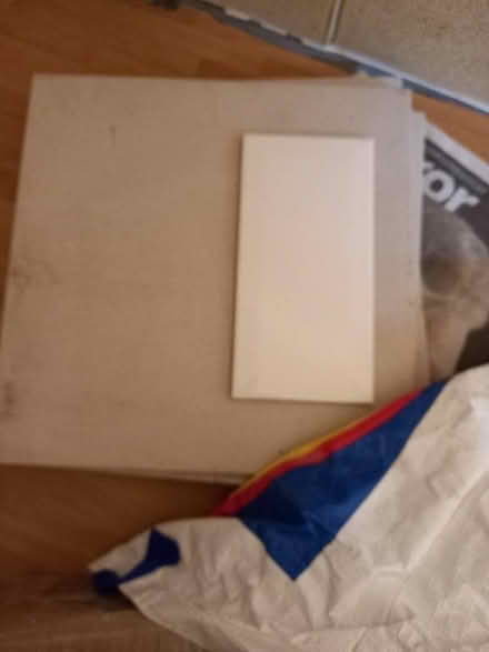 Photo of free Various tiles in box . New.tak all (SE19) #1