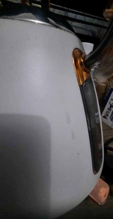 Photo of free kettle (M8) #1