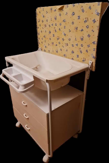 Photo of free Baby dresser and bath (Eastbourne BN21) #1