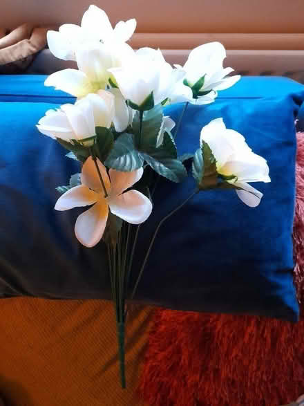 Photo of free Artificial posy. (Otford TN14) #1