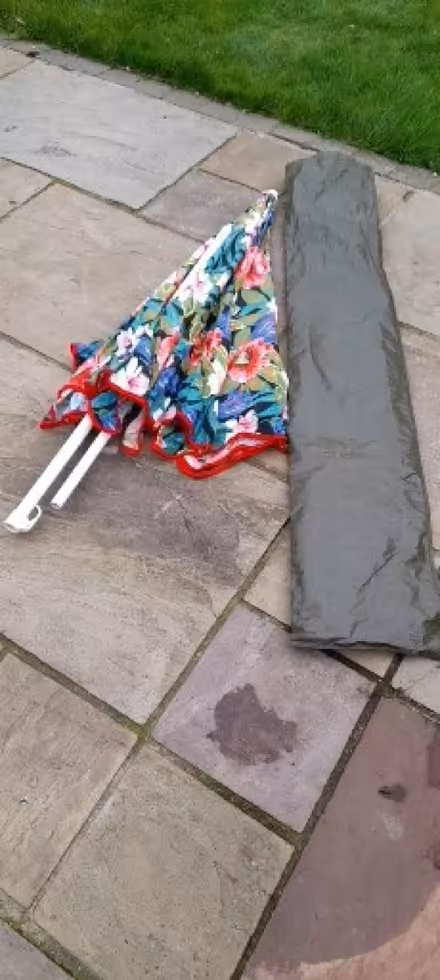 Photo of free Garden Parasol (Springfield CM2) #1