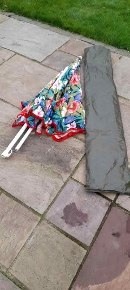 Photo of free Garden Parasol (Springfield CM2) #1