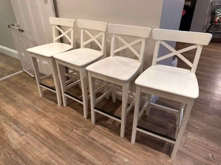Photo of free 4x white bar stools (Surbiton KT5) #1