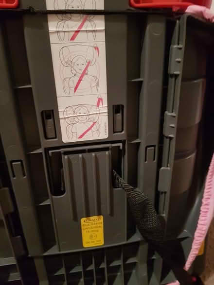 Photo of free Childs car seat (OL12) #2