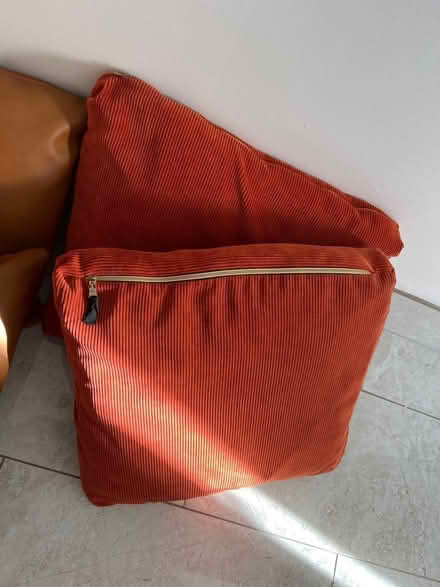 Photo of free Cushions x 6 (PE28) #3