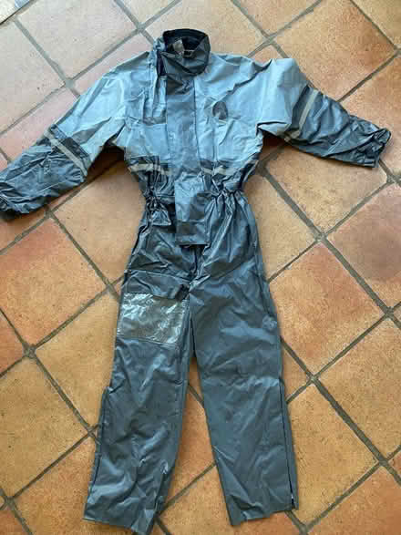Photo of free Women’s Waterproof bike suit (Chiddingfold) #4